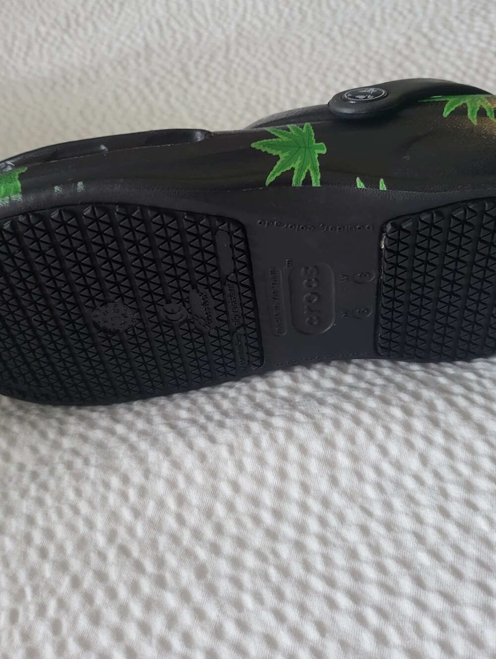 CROCS CLASSIC 420 HEMP LEAF WEED CLOG LIMITED EDITION SIZE M6 W8 LIKE NEW! - Picture 6 of 7